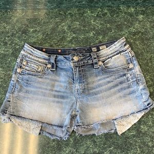 Womens MISS ME jean shorts Buckle size 30 bling like new worn couple times